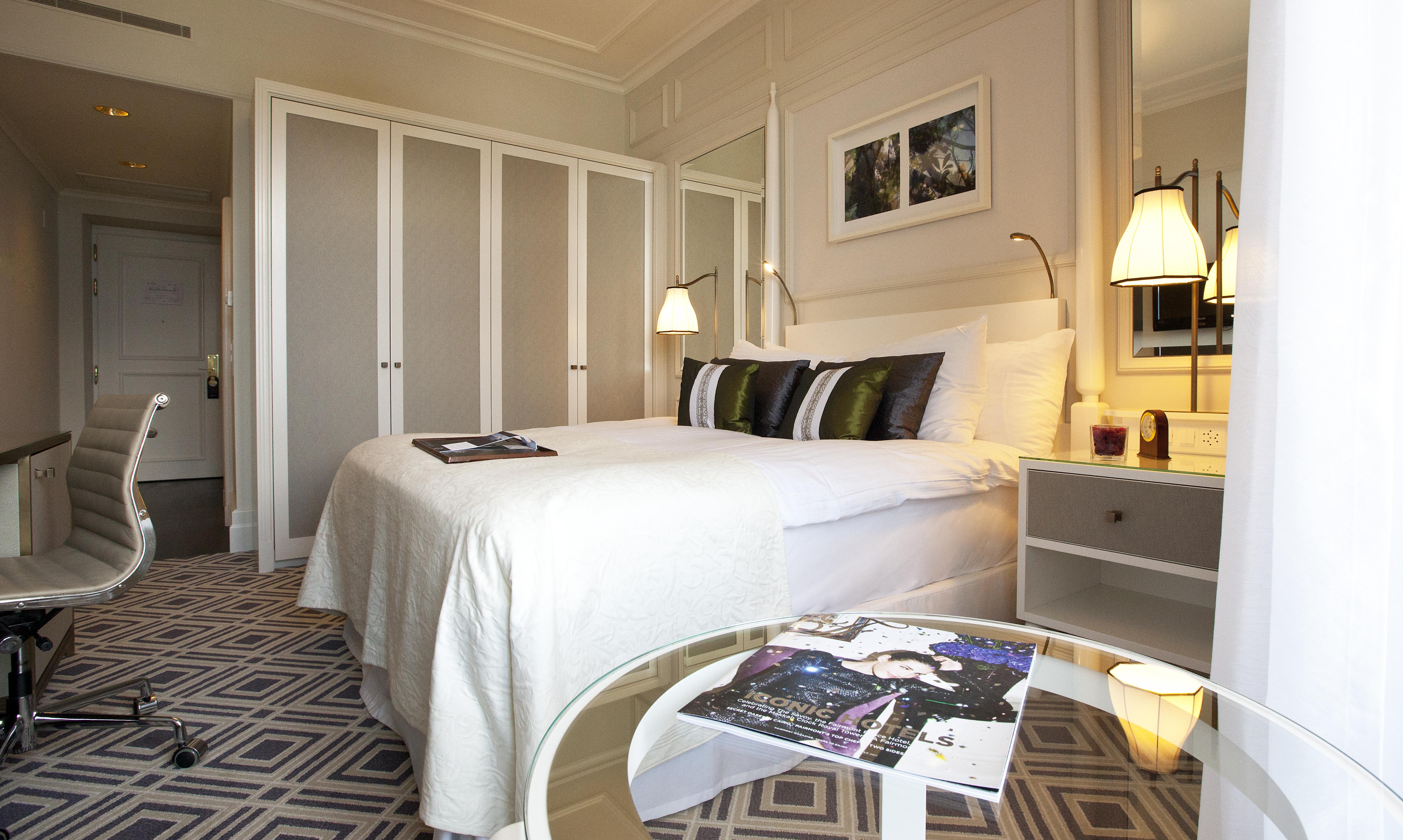 Fairmont Le Montreux Palace Exterior photo