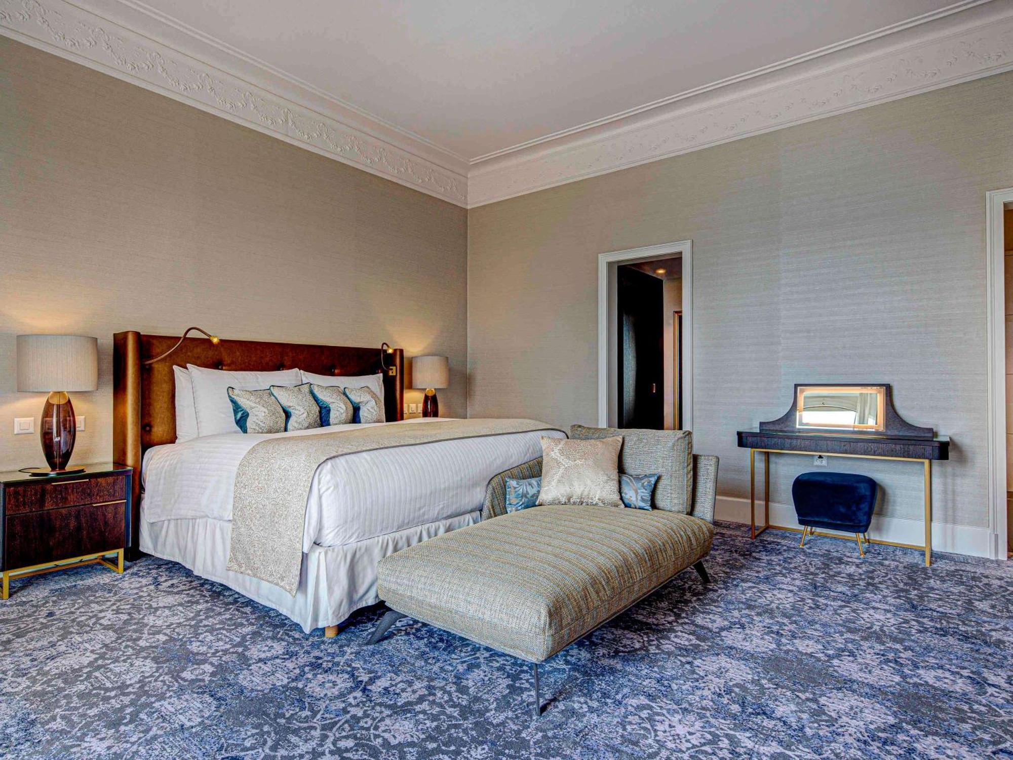 Fairmont Le Montreux Palace Exterior photo